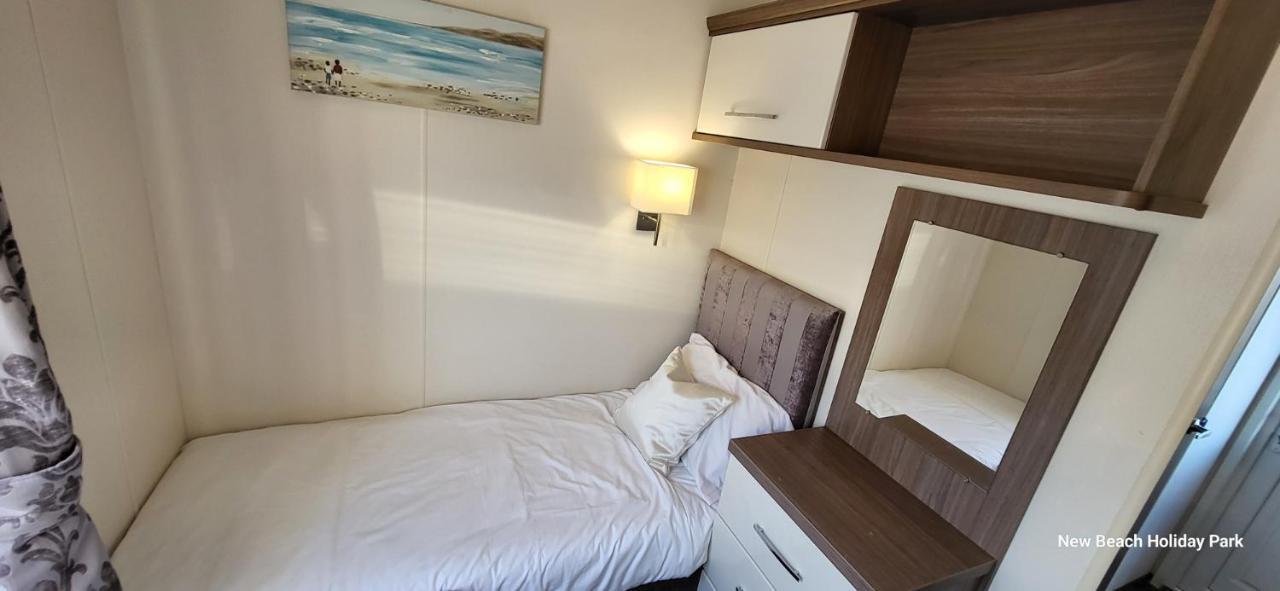 13 The Meadows New Beach Holiday Park Apartment Димчърч Екстериор снимка